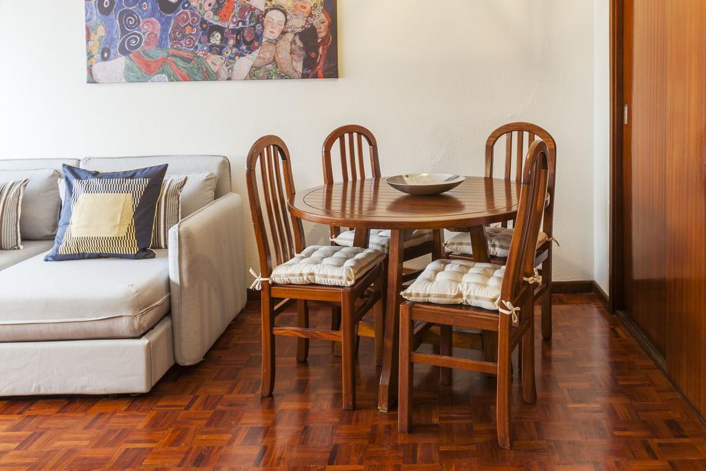 Apartment Camoes Deluxe Порто Екстериор снимка