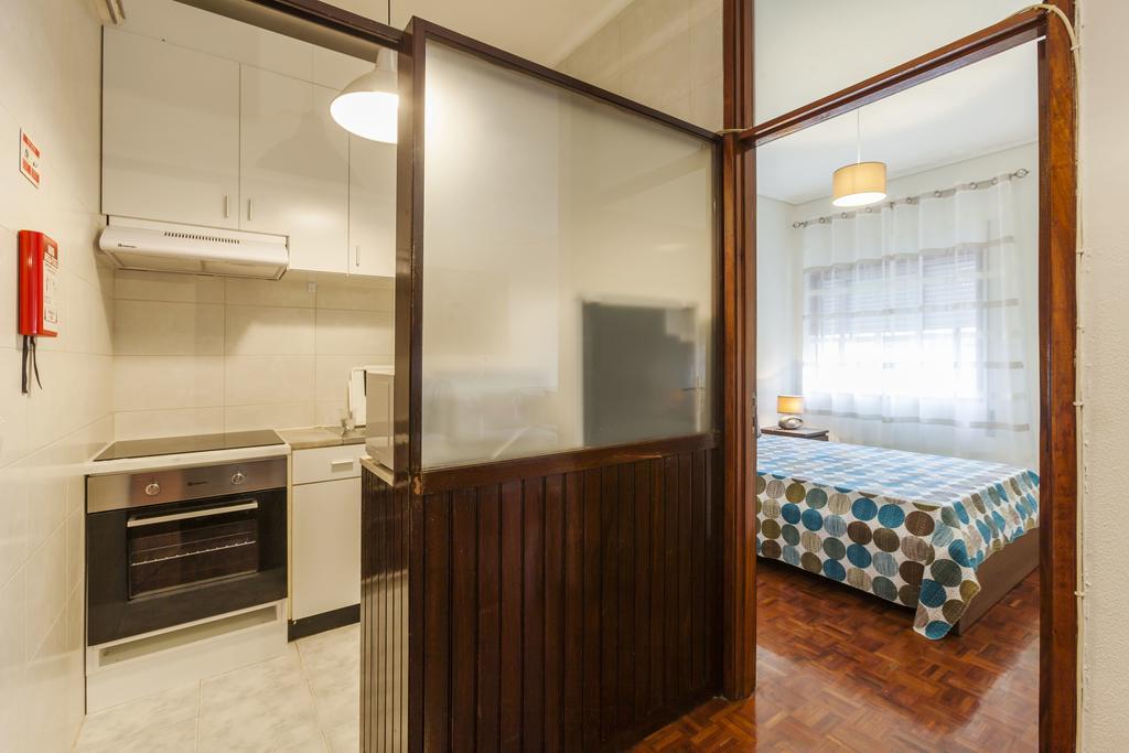 Apartment Camoes Deluxe Порто Екстериор снимка