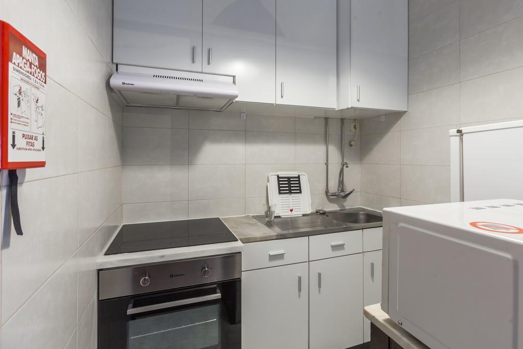 Apartment Camoes Deluxe Порто Екстериор снимка