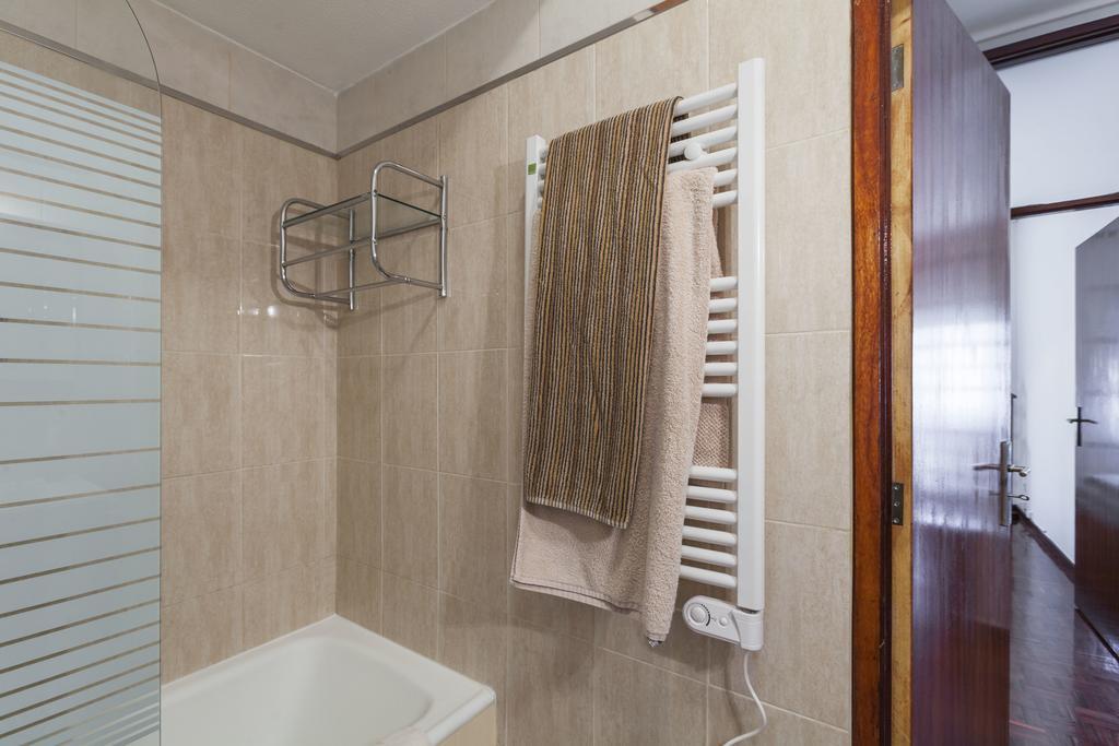Apartment Camoes Deluxe Порто Екстериор снимка